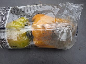Gray mold — Packed fruit — mould developing after harvest in high humidity